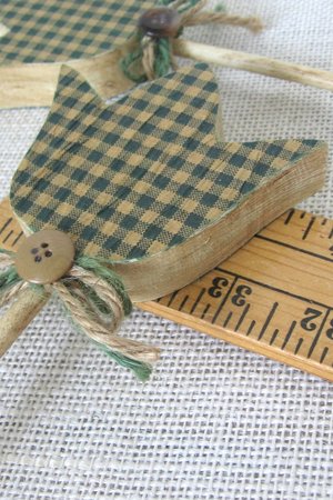 Gingham Plaid Flower Plant Stake Primitive Poke