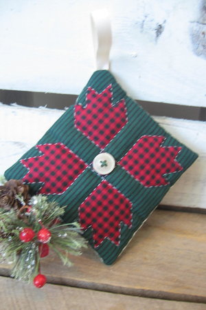 Quilted Fabric Christmas Ornament Bear Claw Design
