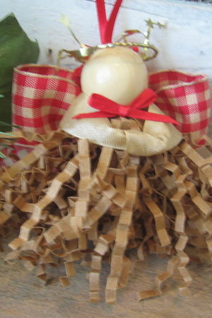Paper crimps Angel Tree Ornament