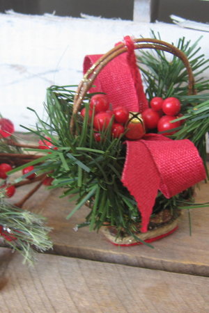 Small Basket Christmas Ornament