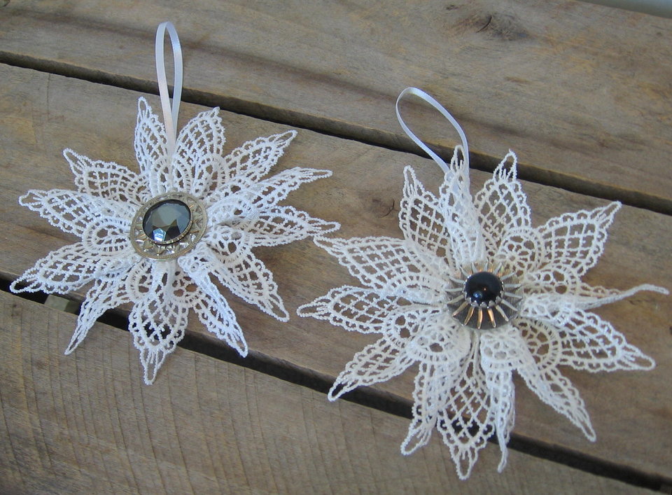 Set of 2 White Lace Snowflakes