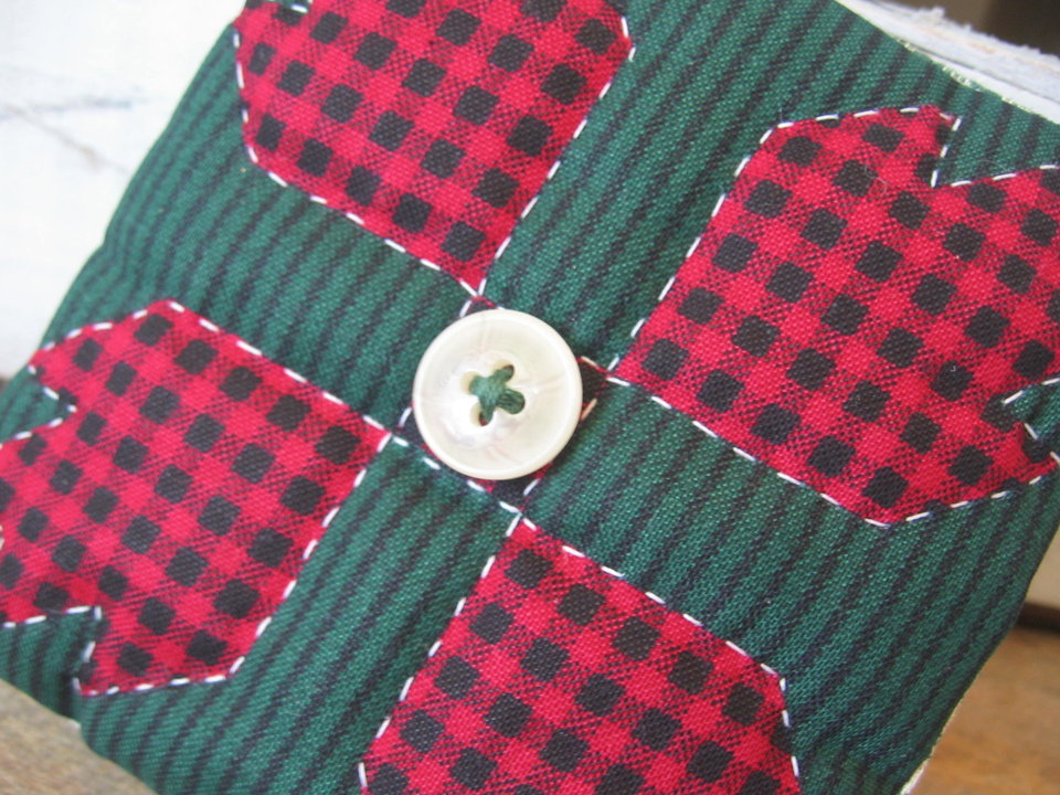 Quilted Fabric Christmas Ornament Bear Claw Design