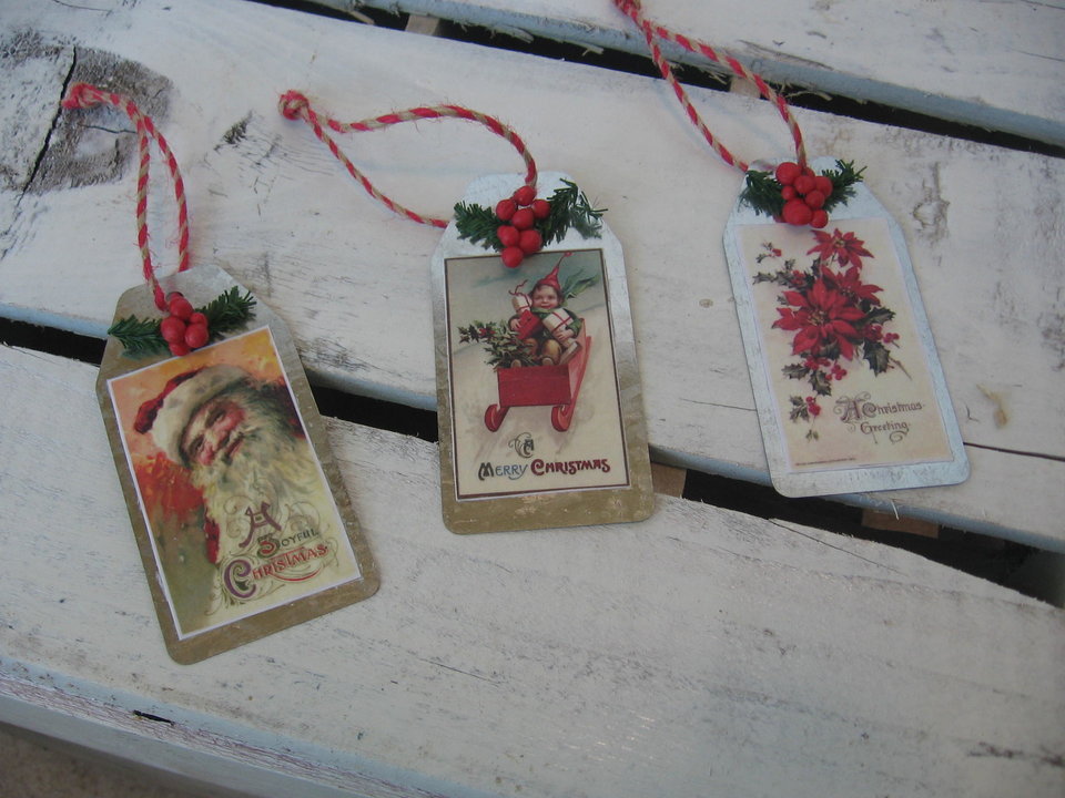 Christmas Embellished Metal Gift Tags in a Set of 3